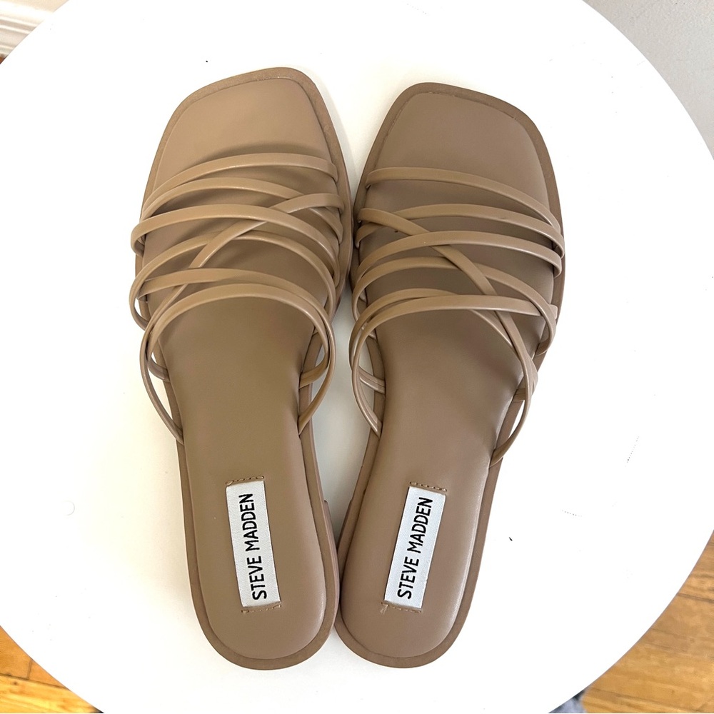 Steve Madden Adverse Slide Sandal in Tan - Size 8